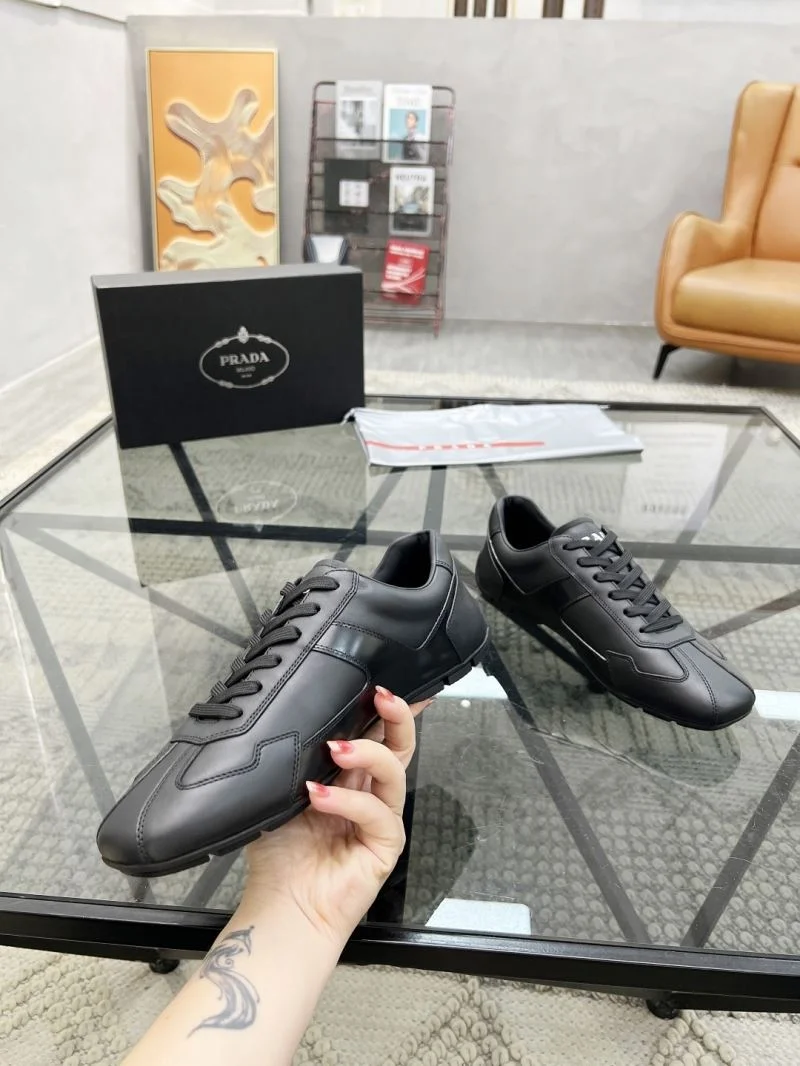 Vibrant Prada Low Shoes 33629