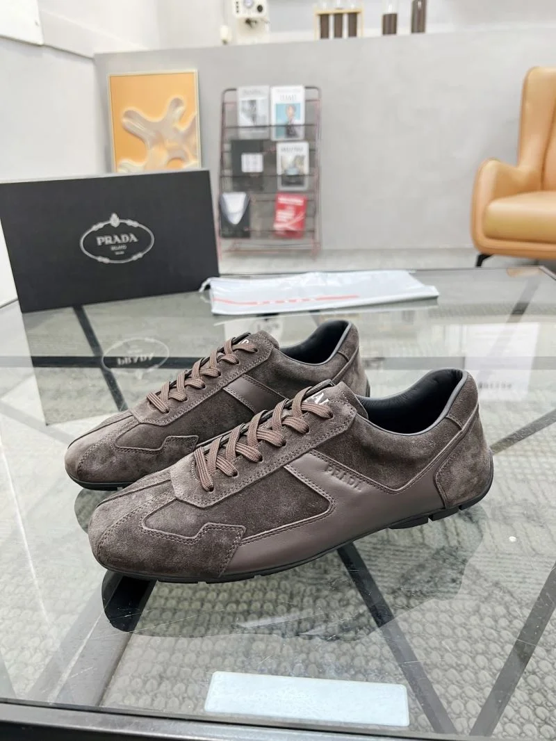Bold Prada Low Shoes 33637