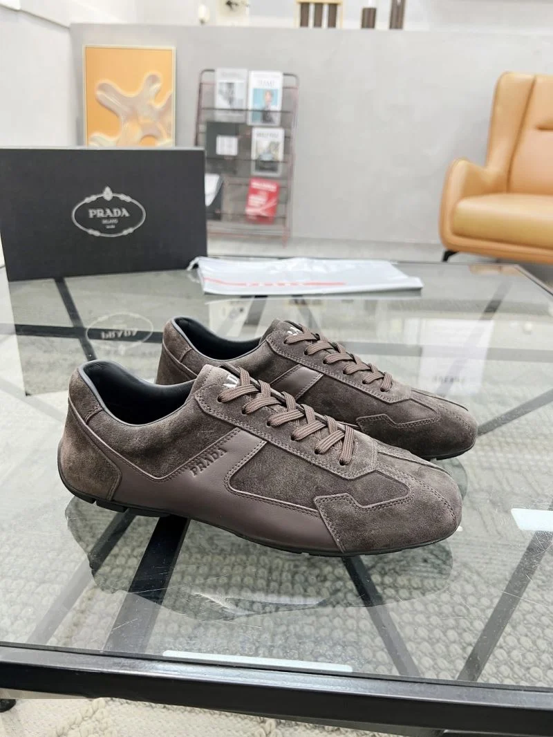 Bold Prada Low Shoes 33637
