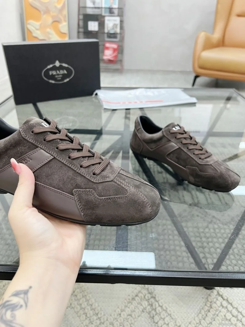 Bold Prada Low Shoes 33637