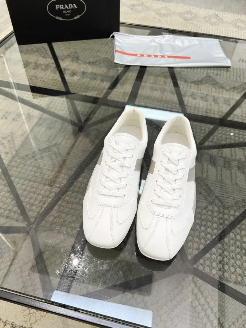 Comfortable Prada Low Shoes 33634