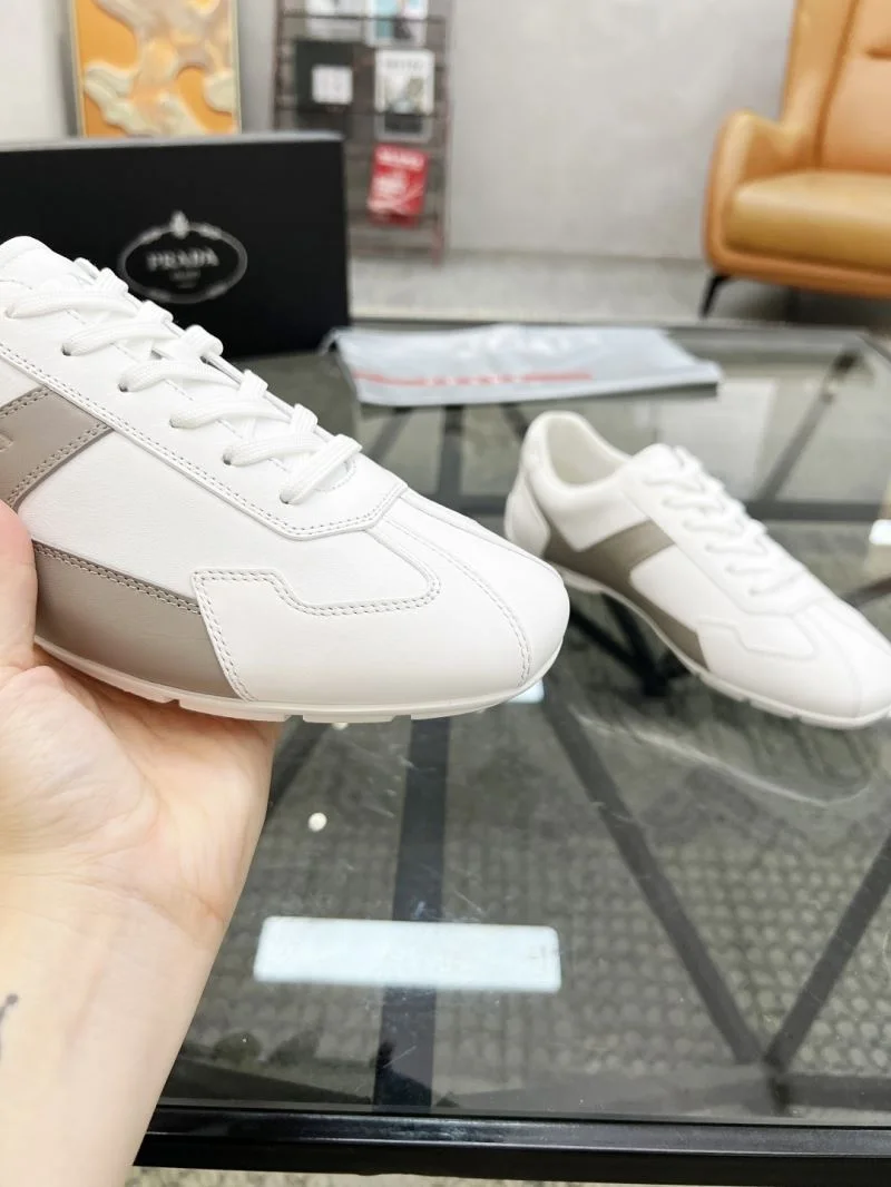 Comfortable Prada Low Shoes 33634