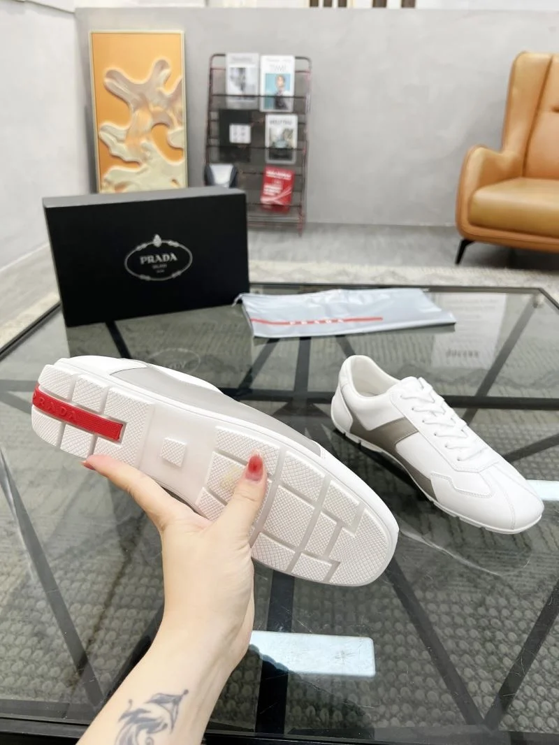 Comfortable Prada Low Shoes 33634
