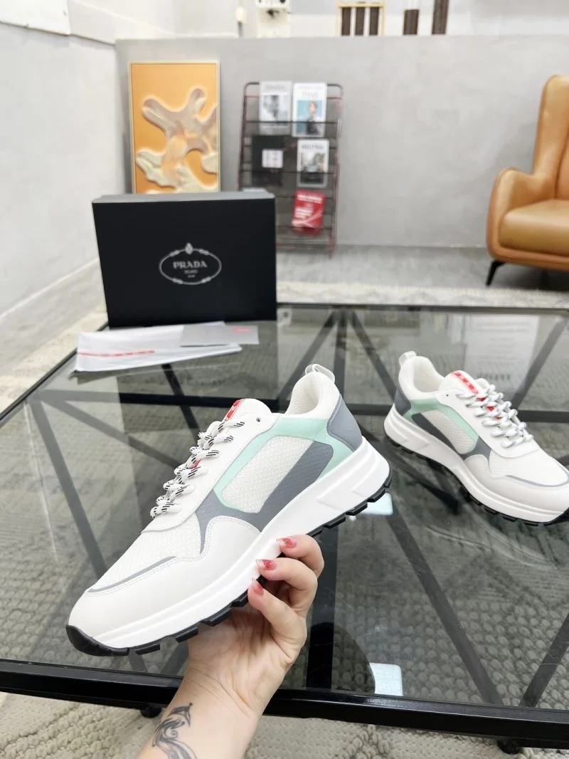 Casual Prada Low Shoes 33642