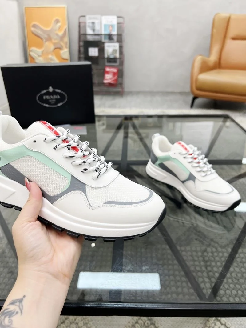 Casual Prada Low Shoes 33642