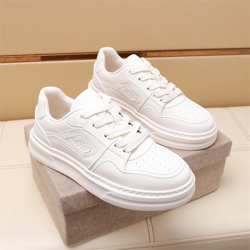 Prada Low Shoes Reliable 33624