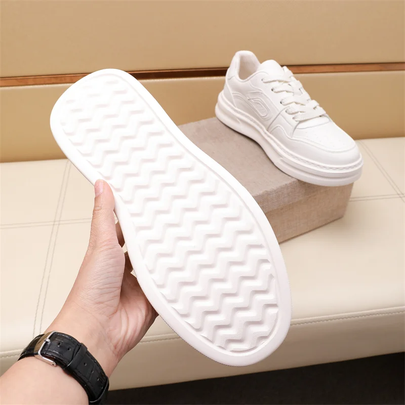 Prada Low Shoes Reliable 33624