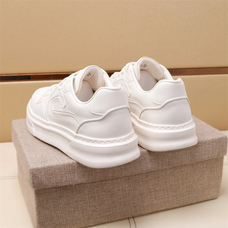 Prada Low Shoes Reliable 33624