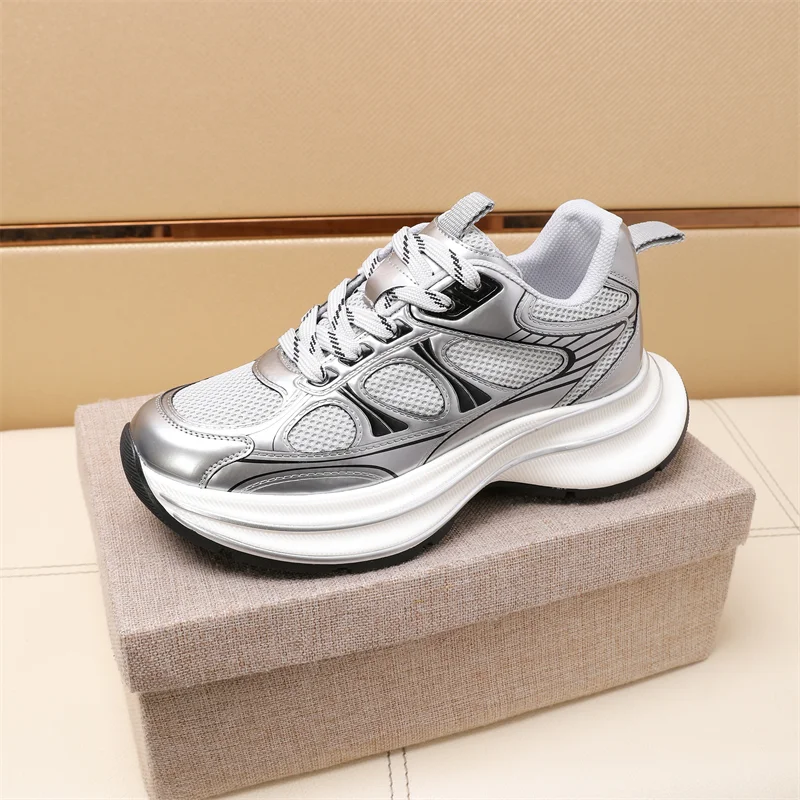 Prada Low Shoes Reliable 33621
