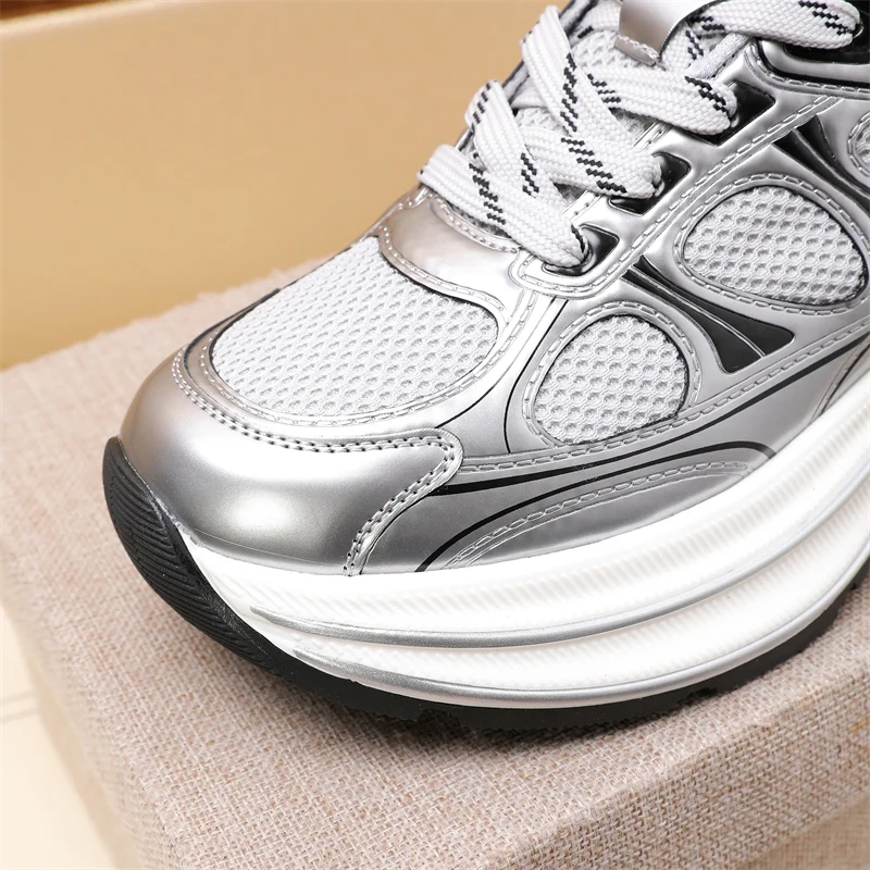 Prada Low Shoes Reliable 33621