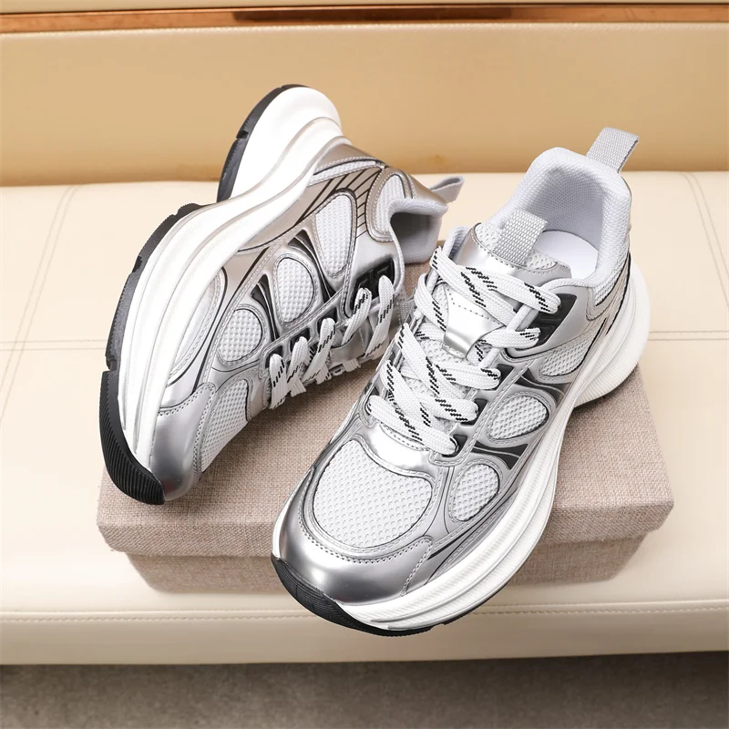 Prada Low Shoes Reliable 33621