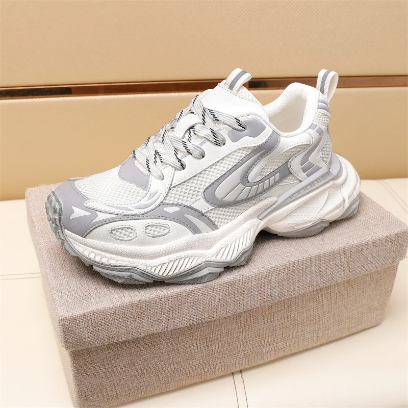Prada Low Shoes Unisex 33617