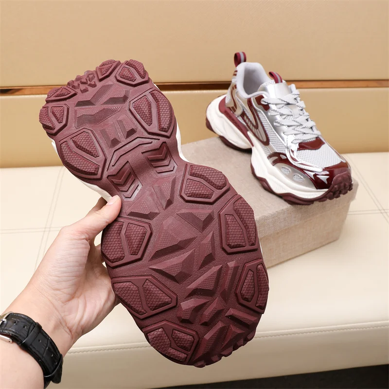 Durable Prada Low Shoes 33620