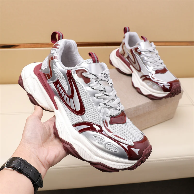 Durable Prada Low Shoes 33620