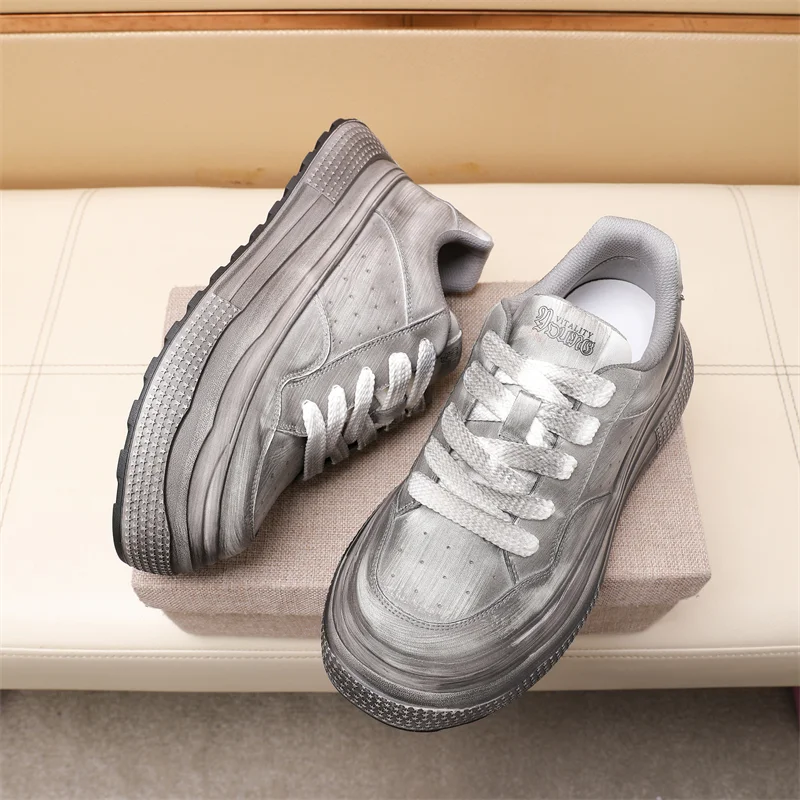 Vibrant Prada Low Shoes 33616