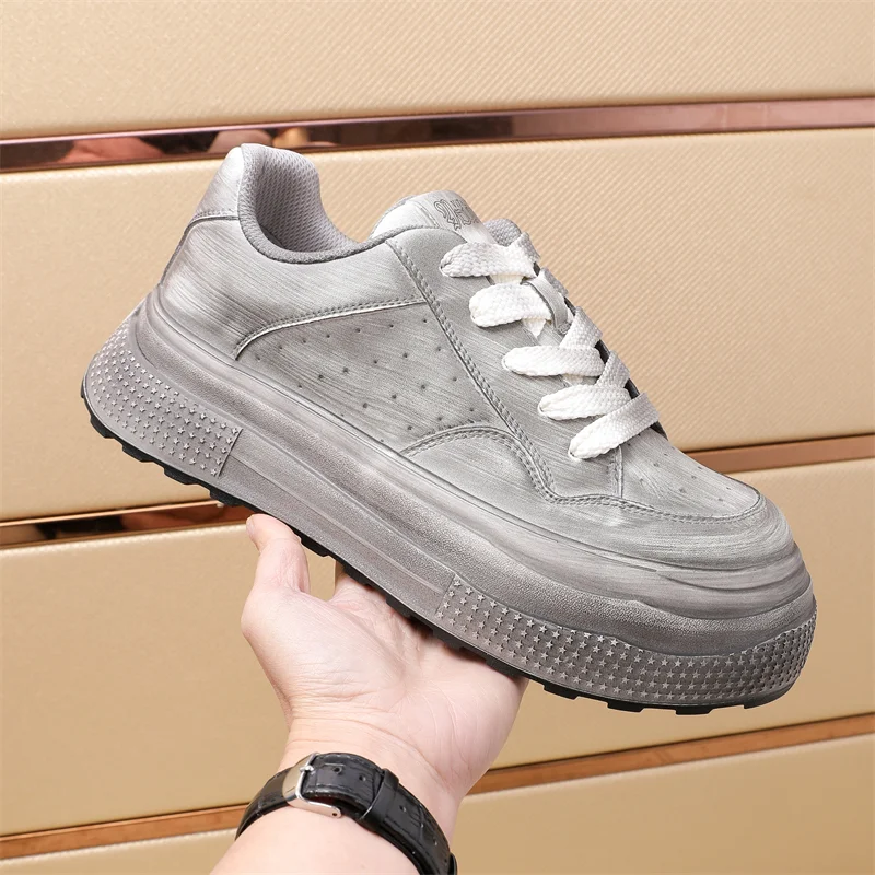 Vibrant Prada Low Shoes 33616