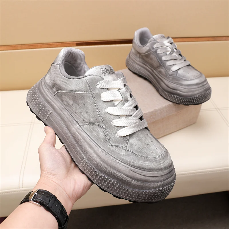 Vibrant Prada Low Shoes 33616