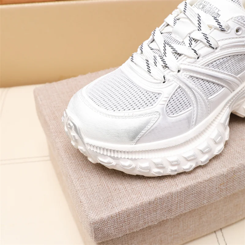 Efficient Prada Low Shoes 33611
