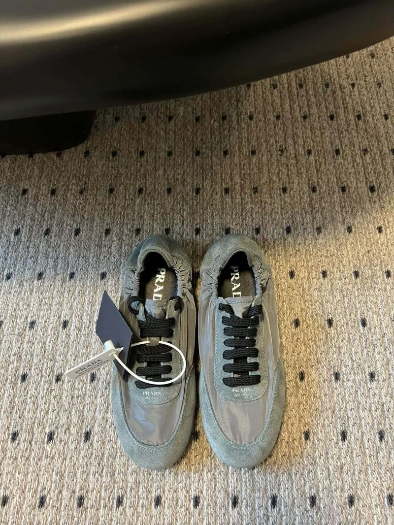 Sporty Prada Low Shoes 34419