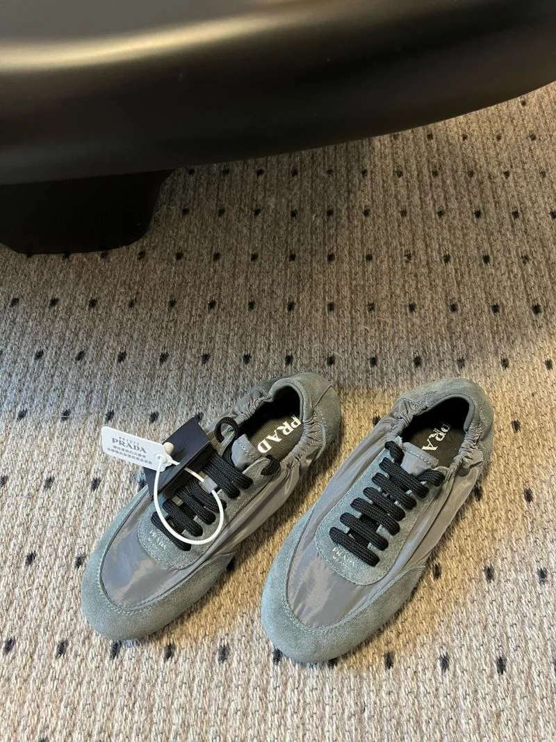 Sporty Prada Low Shoes 34419