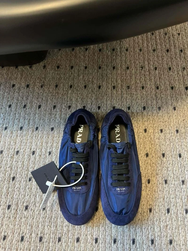 Original Prada Low Shoes 34432