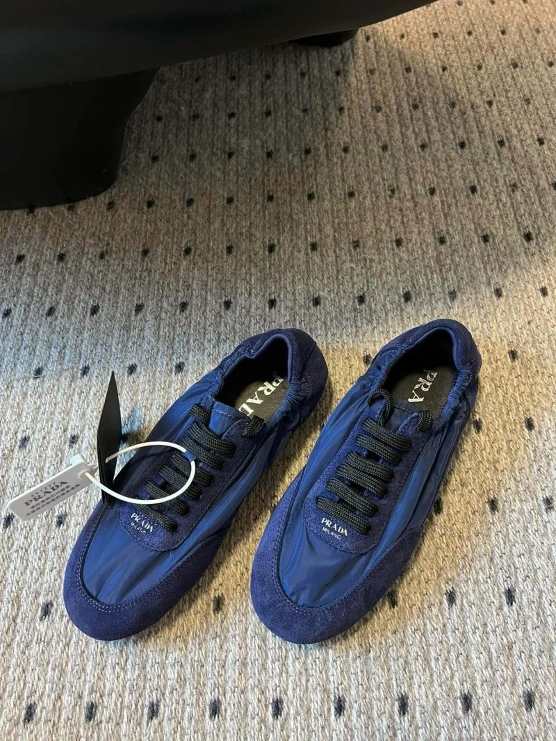 Original Prada Low Shoes 34432