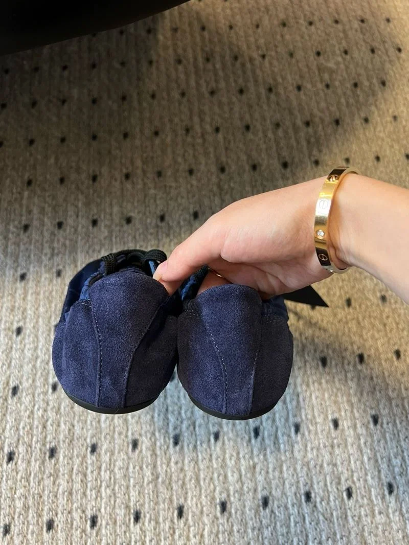 Original Prada Low Shoes 34432