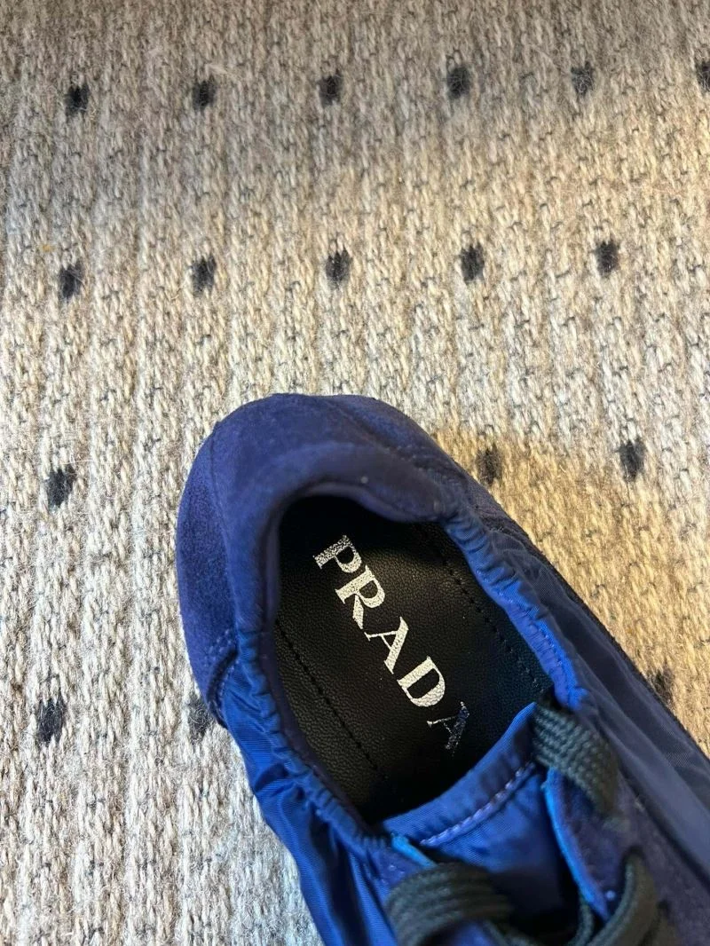 Original Prada Low Shoes 34432