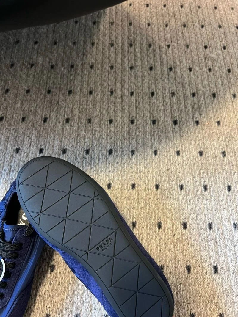 Original Prada Low Shoes 34432