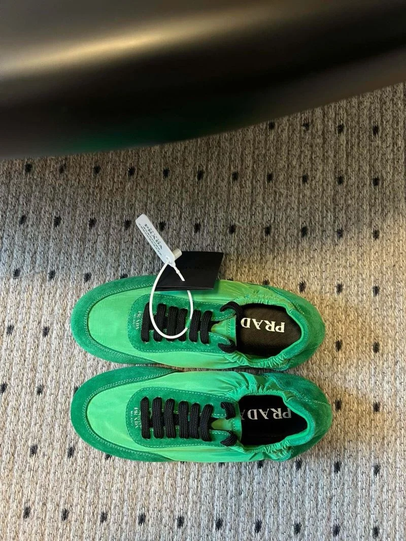 Bright Prada Low Shoes 34433