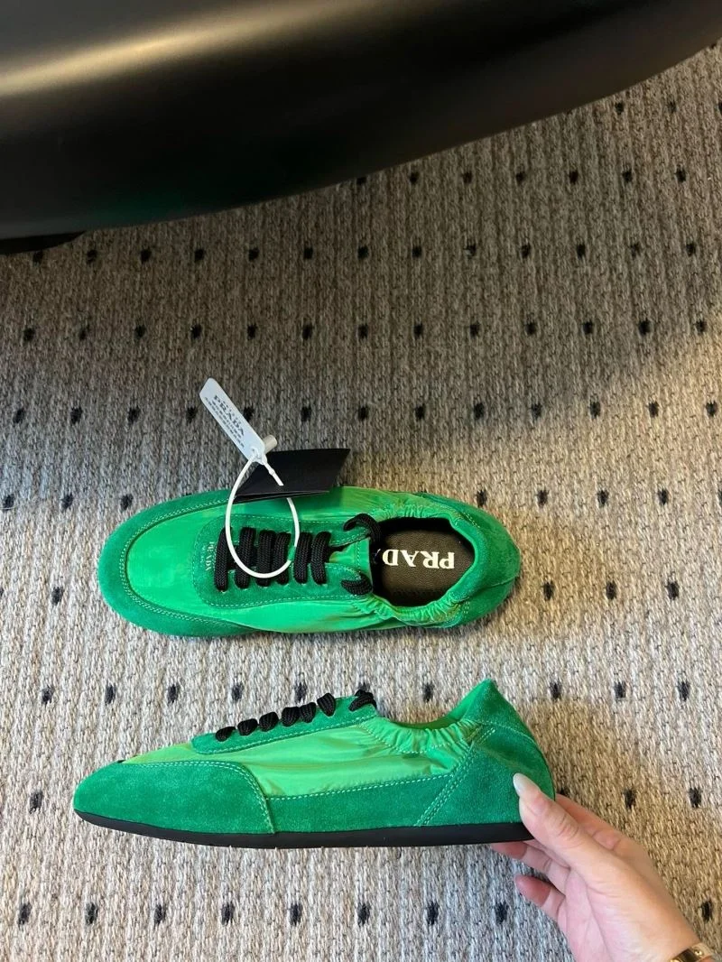 Bright Prada Low Shoes 34433