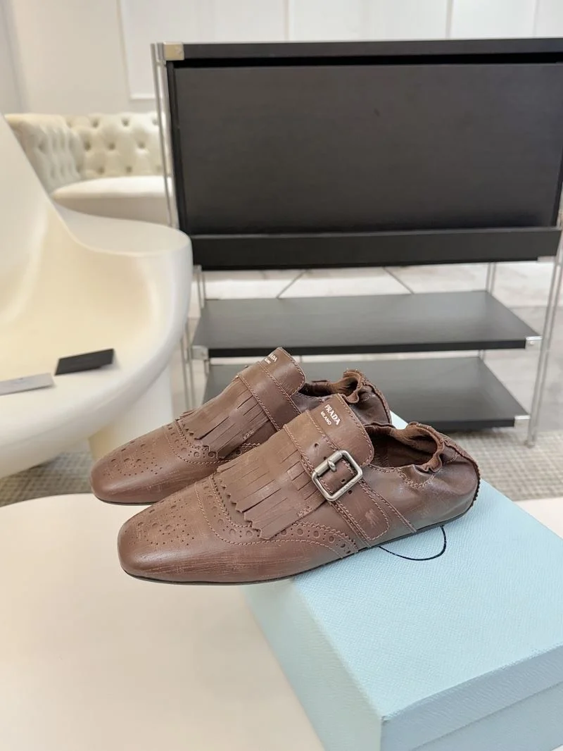 Prada Low Shoes Flexible 34407