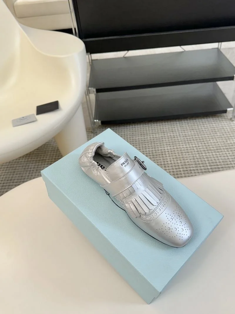 Reliable Prada Low Shoes 34416