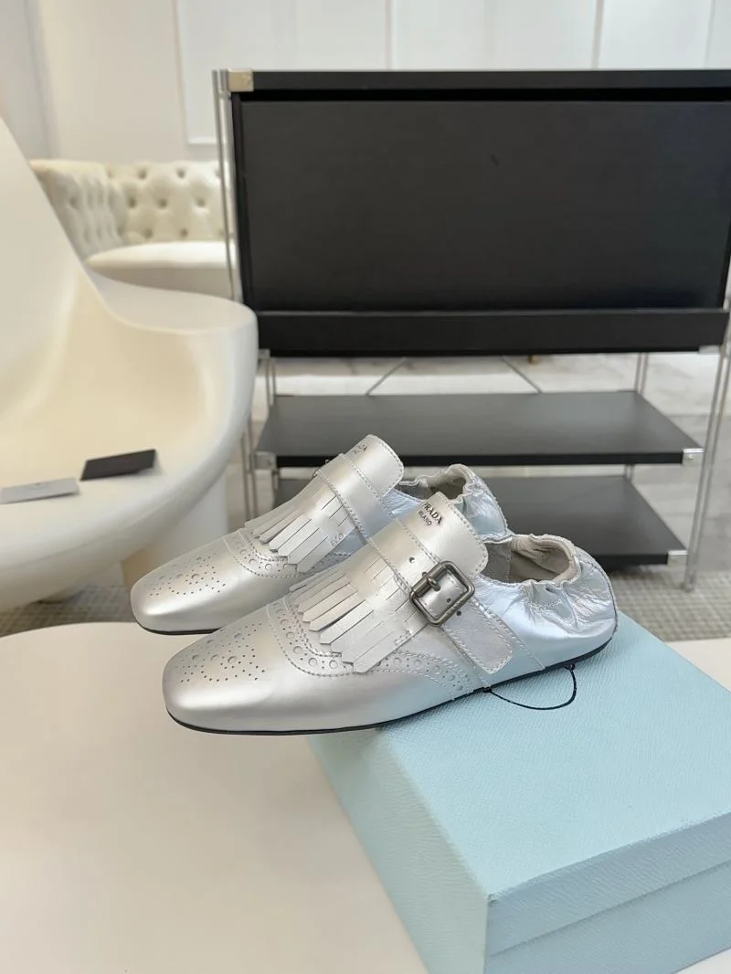 Reliable Prada Low Shoes 34416
