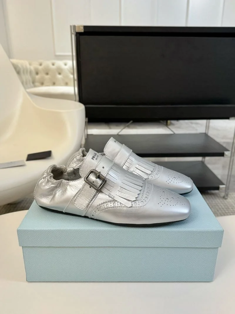 Reliable Prada Low Shoes 34416
