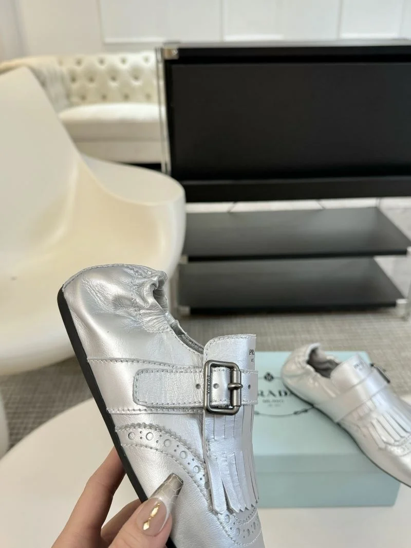 Reliable Prada Low Shoes 34416