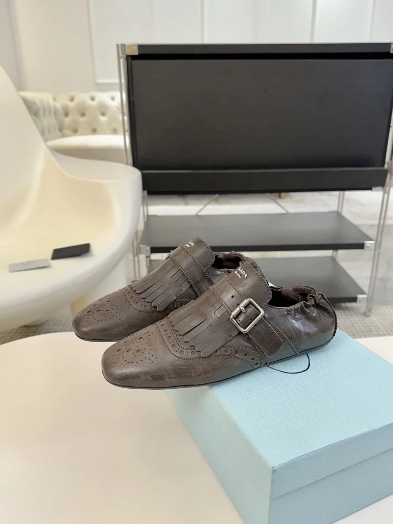 Prada Low Shoes Lightweight 34408