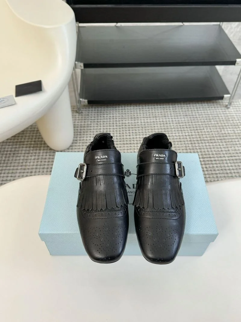 Prada Low Shoes Supportive 34427