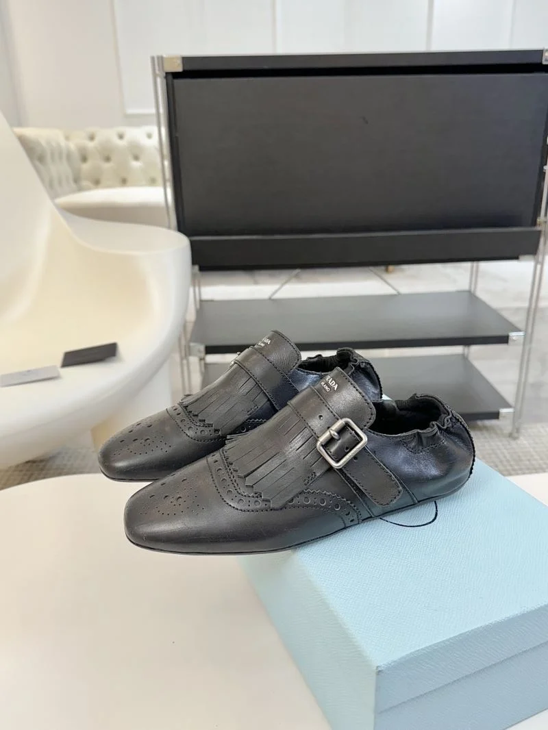 Prada Low Shoes Supportive 34427
