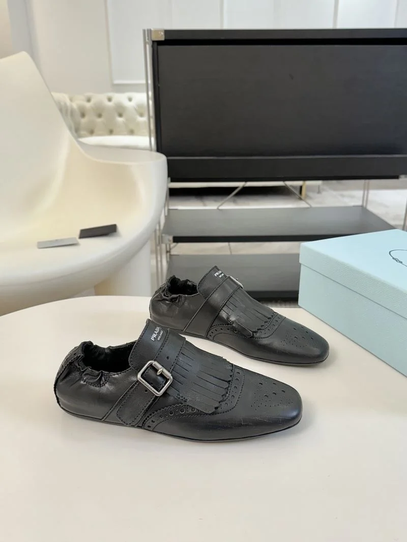 Prada Low Shoes Supportive 34427