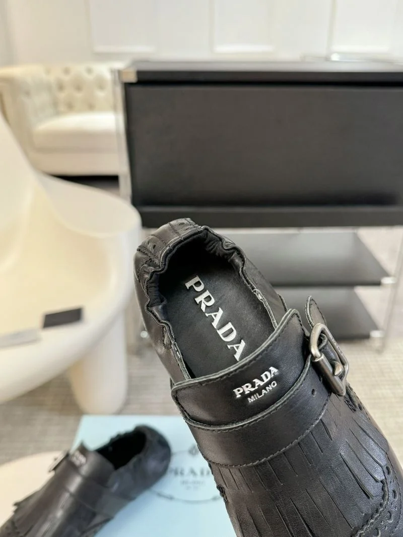 Prada Low Shoes Supportive 34427