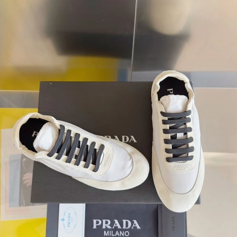 WrinkleFree Prada Low Shoes 34421