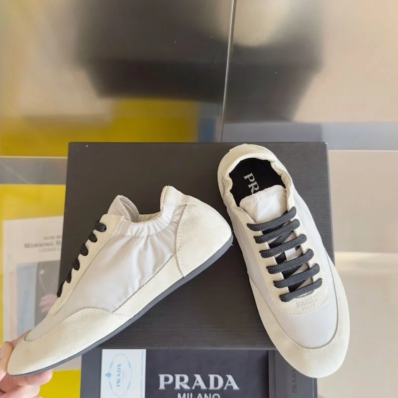 WrinkleFree Prada Low Shoes 34421