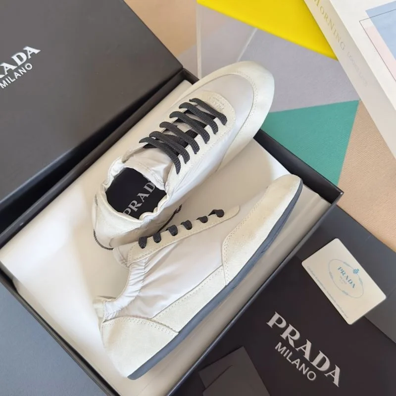 WrinkleFree Prada Low Shoes 34421