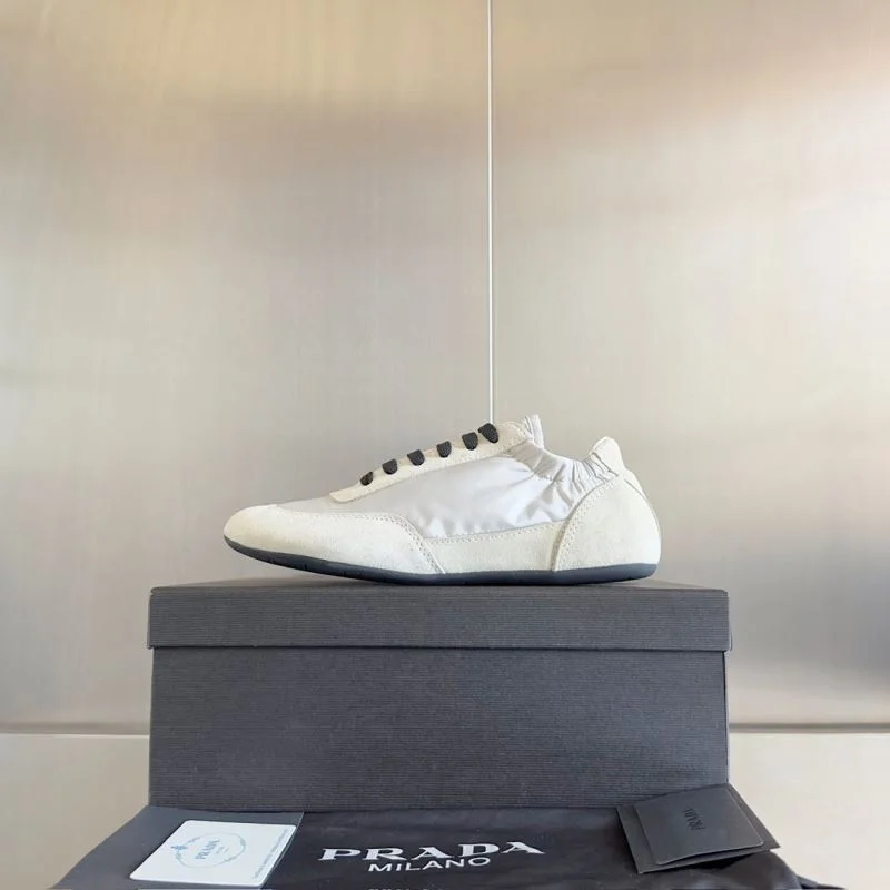 WrinkleFree Prada Low Shoes 34421