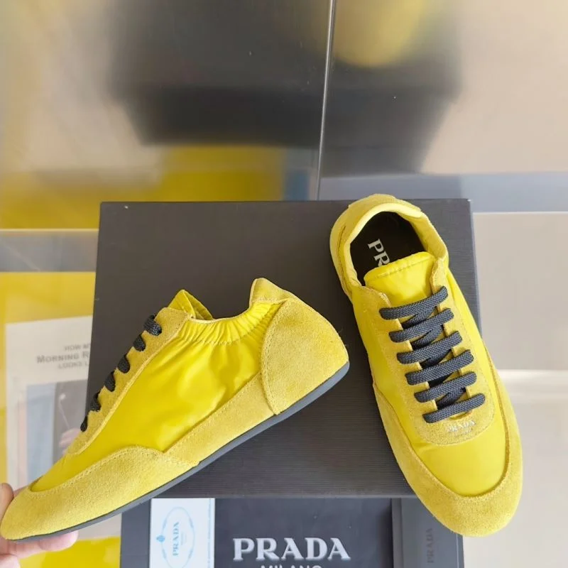 Prada Low Shoes Sophisticated 34415