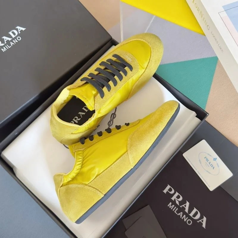 Prada Low Shoes Sophisticated 34415