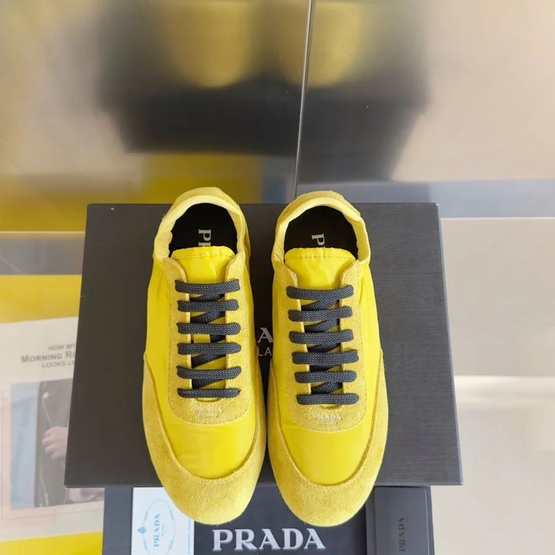 Prada Low Shoes Sophisticated 34415
