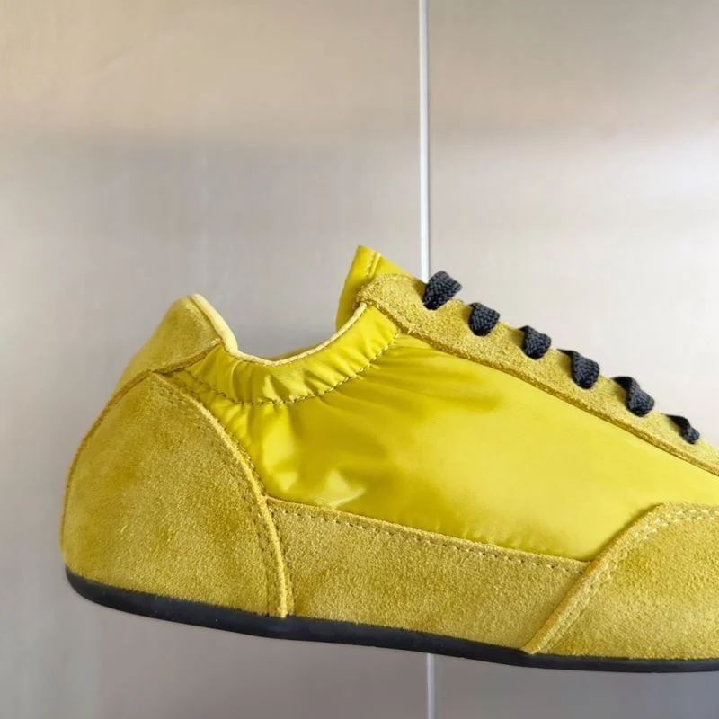 Prada Low Shoes Sophisticated 34415