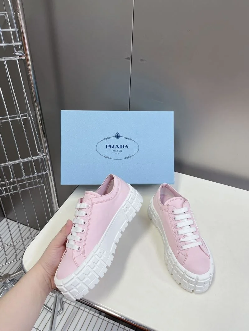 Soft Prada Low Shoes 34417